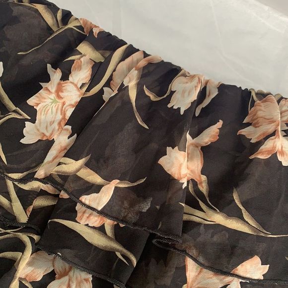 Forever 21 | Dress | Black and Floral | Elastic at top | size small - Picture 6 of 6